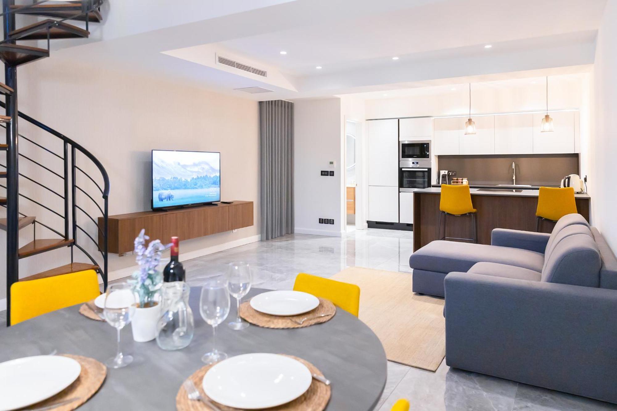 Florette 1br With Stunning Lounge Terrace By Arcobnb Apartment