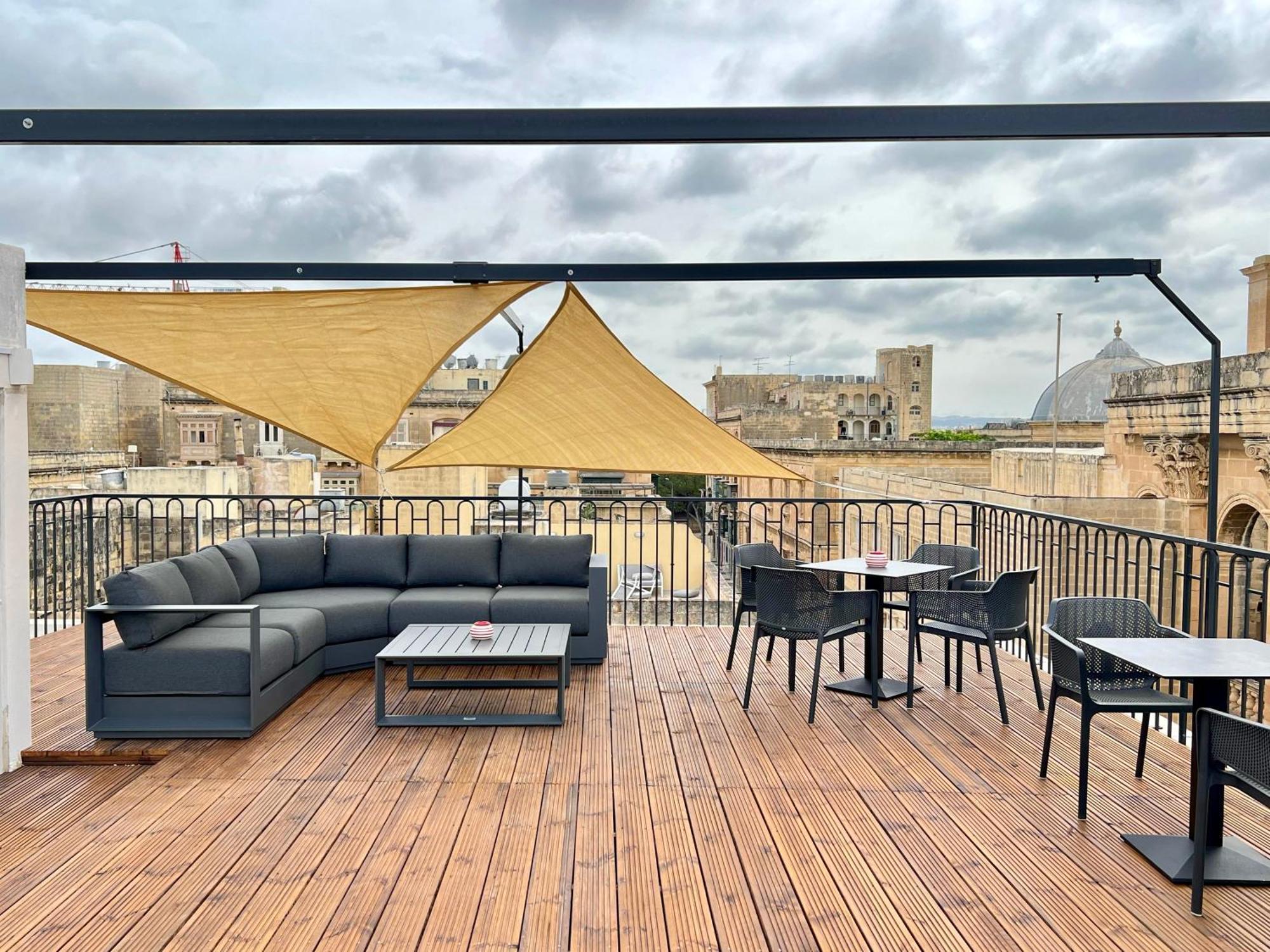 Florette 1br With Stunning Lounge Terrace By Arcobnb